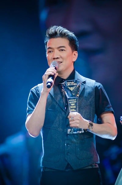 Ca si Dam Vinh Hung (1)
