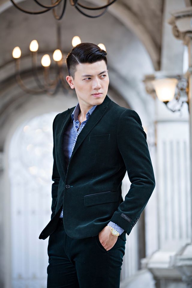 988273_406758706091200_754796503_n