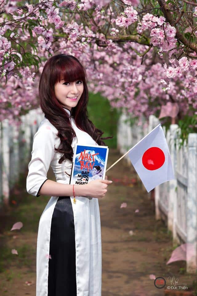 526500_737036446312896_1204397180_n