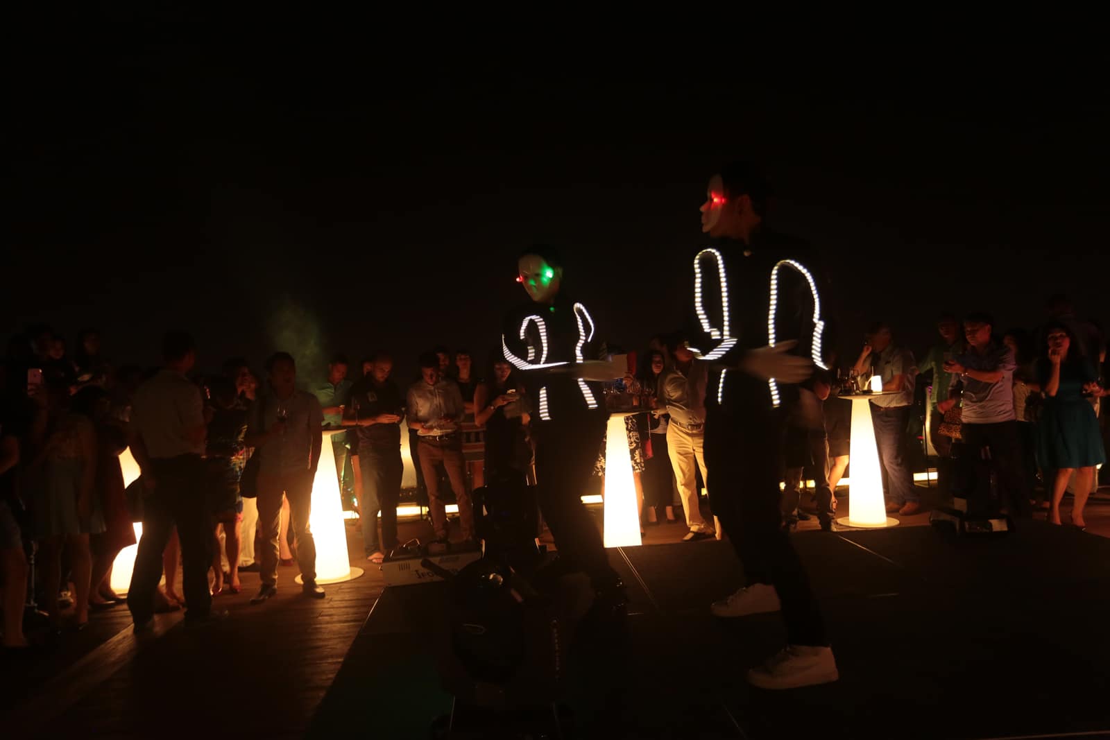 20141011_TRONGimages-TOH-Redapron-2412