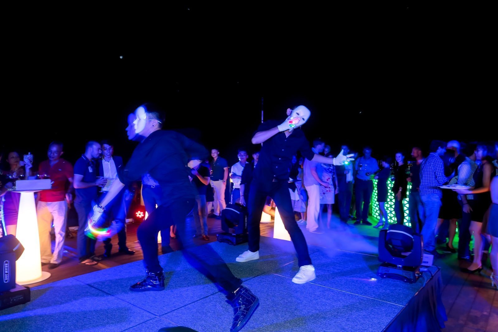 20141011_TRONGimages-TOH-Redapron-2594