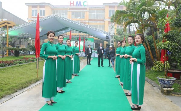 Dịch vụ cung cấp lễ tân xinh đẹp của Á Châu tại sự kiện hội nghị xúc tiến