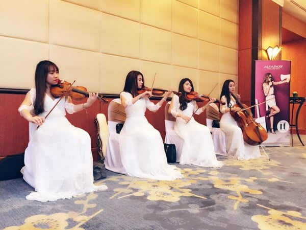 Cho thuê ban nhạc tứ tấu, biểu diễn tại sự kiện hội nghị khách hàng