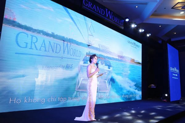 Mc dẫn chương chuyên nghiệp, dẫn chương trình hội thảo lâu năm