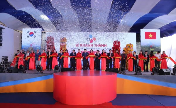 Dịch vụ cho thuê lễ tân cắt băng khánh thành, với đội ngũ nhân sự chuyên nghiệp