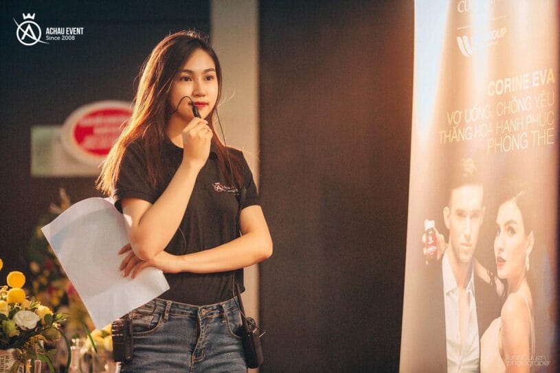 Dịch vụ được cung cấp từ bầu show Trúc Nguyễn giám đốc Á Châu Media